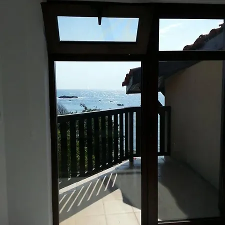 Bay Guest house *